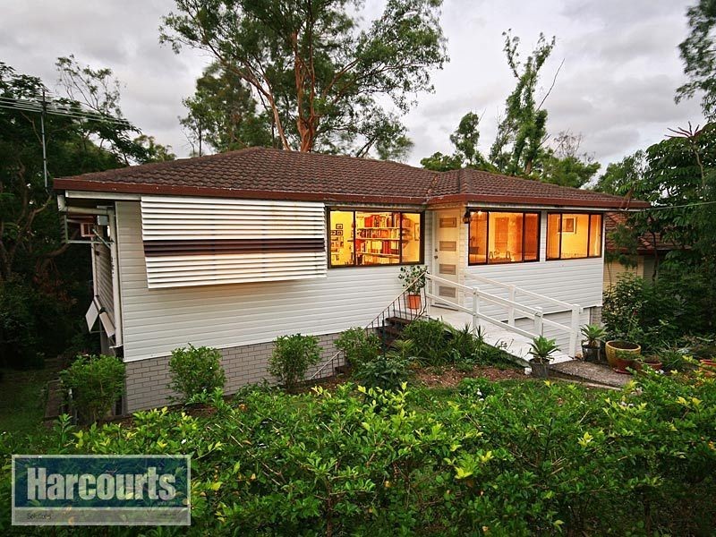 124 Plucks Road, Arana Hills QLD 4054