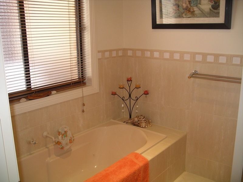 19 Britannia Parade, Hindmarsh Island SA 5214