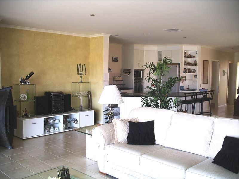 19 Britannia Parade, Hindmarsh Island SA 5214