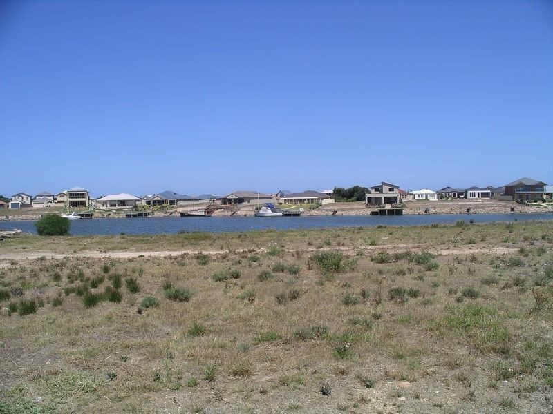 77 Britannia Parade, Hindmarsh Island SA 5214