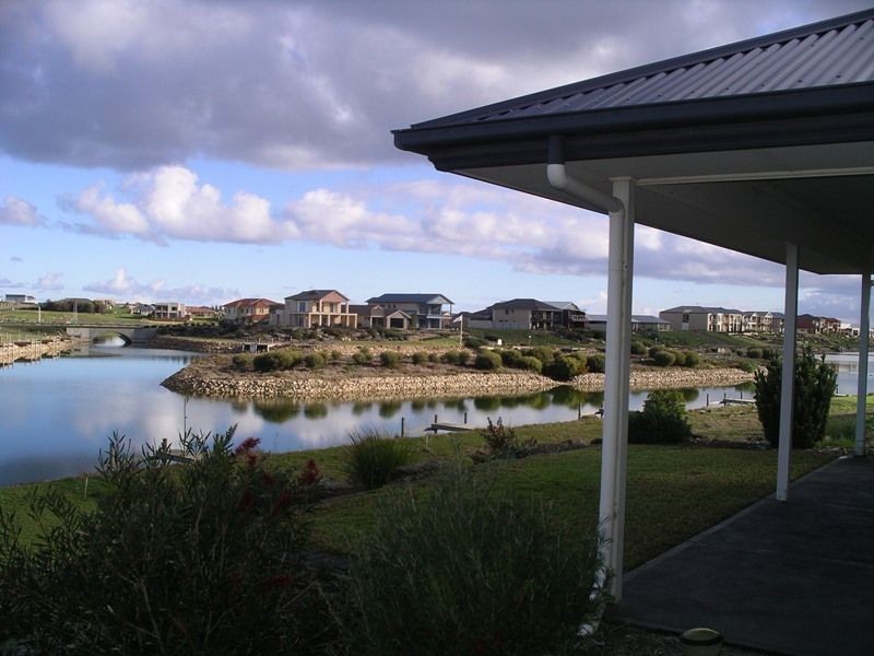 15 Blanche Parade, Hindmarsh Island SA 5214