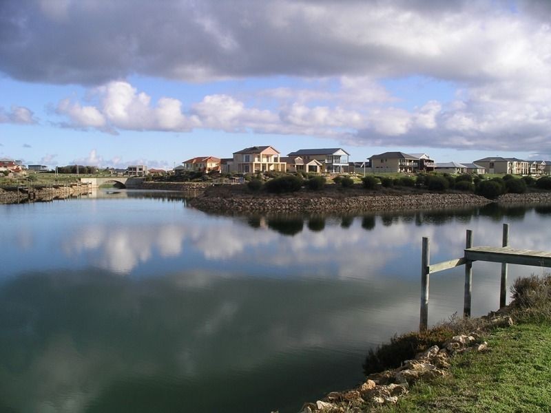 15 Blanche Parade, Hindmarsh Island SA 5214