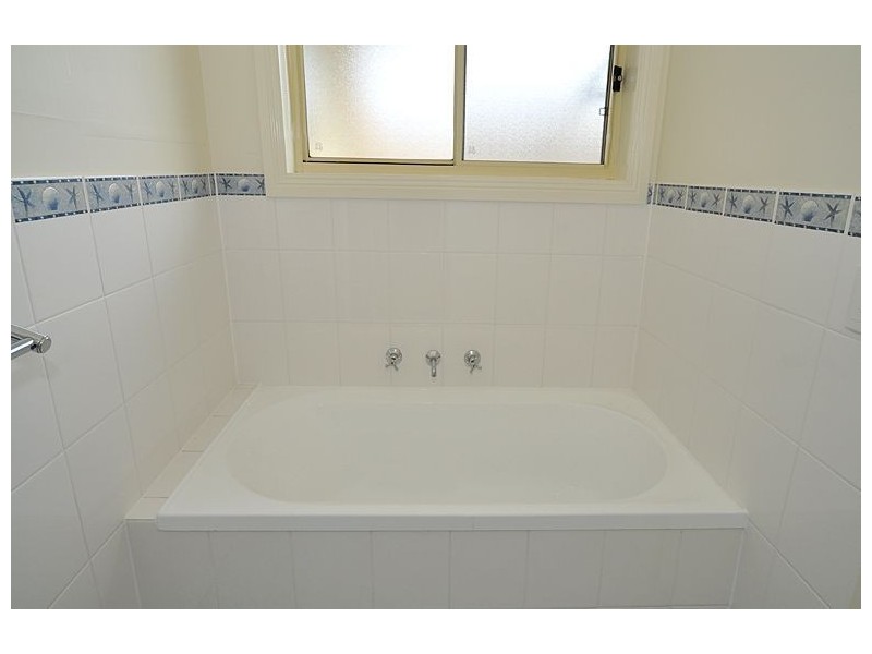 72 Britannia Parade, Hindmarsh Island SA 5214