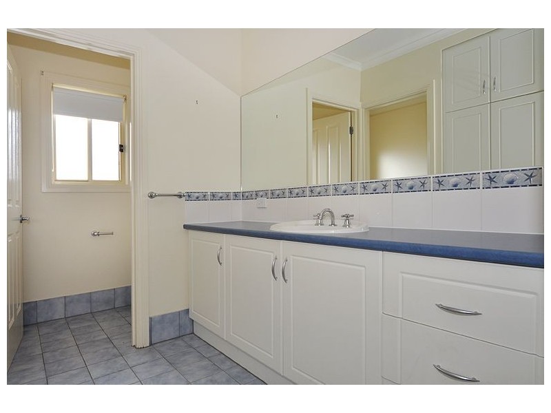 72 Britannia Parade, Hindmarsh Island SA 5214