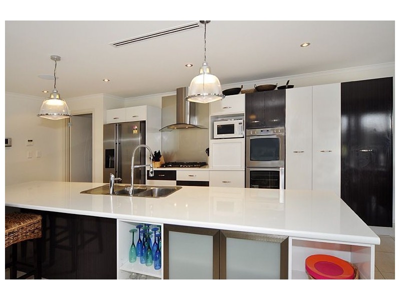 16 Arcadia Avenue, Hindmarsh Island SA 5214