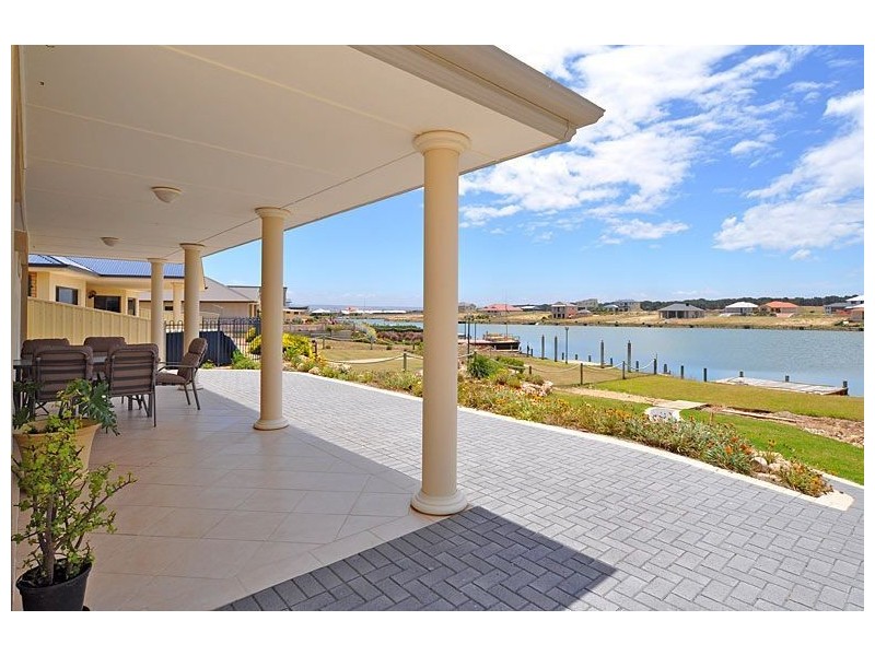 56 Wentworth Parade, Hindmarsh Island SA 5214