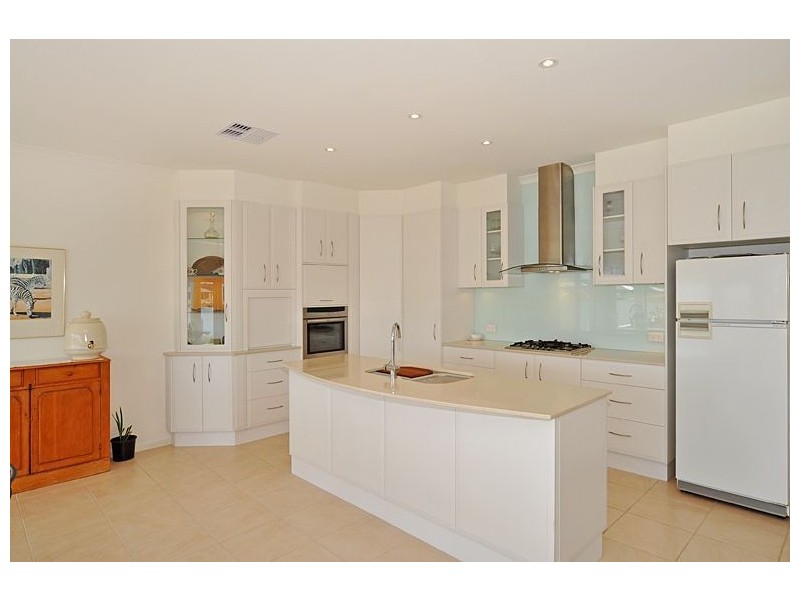 56 Wentworth Parade, Hindmarsh Island SA 5214