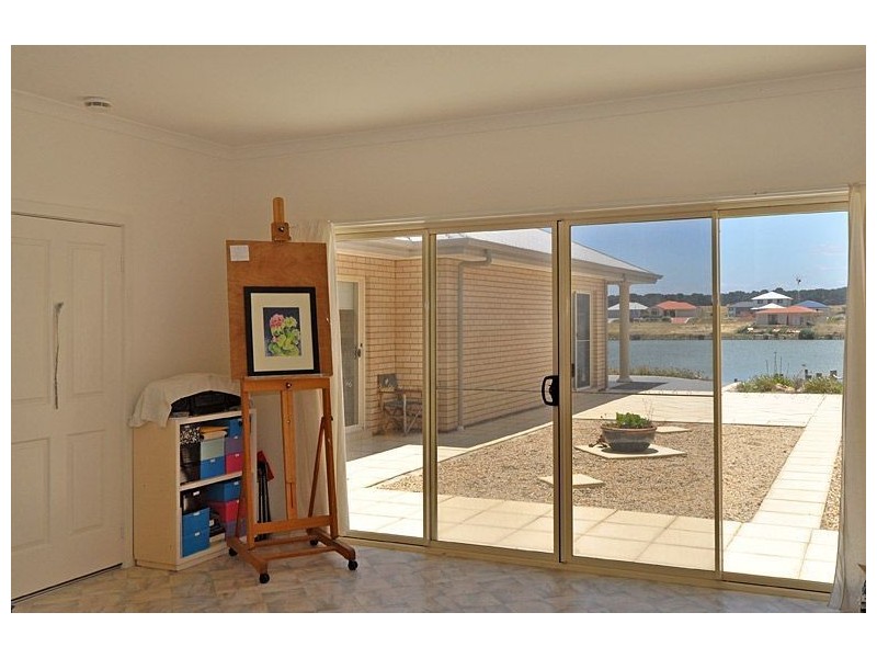 56 Wentworth Parade, Hindmarsh Island SA 5214