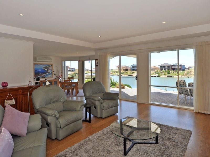 49 Blanche Parade, Hindmarsh Island SA 5214