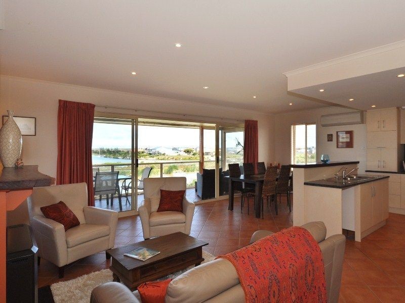 113 Wentworth Parade, Hindmarsh Island SA 5214