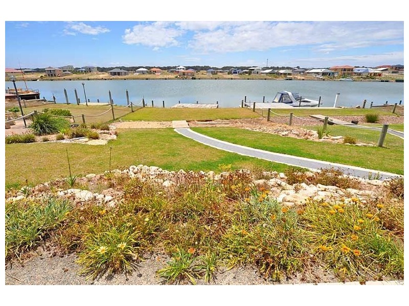 56 Wentworth Parade, Hindmarsh Island SA 5214