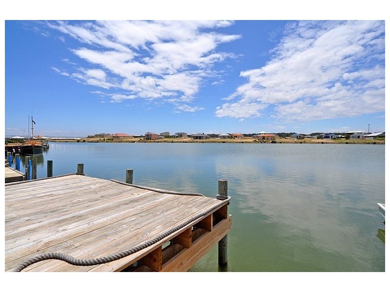 56 Wentworth Parade, Hindmarsh Island SA 5214