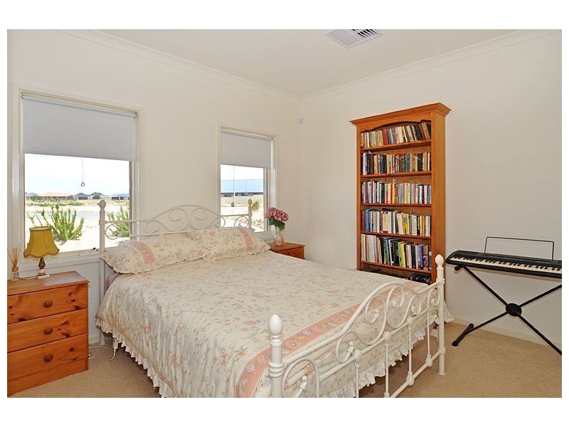 56 Wentworth Parade, Hindmarsh Island SA 5214