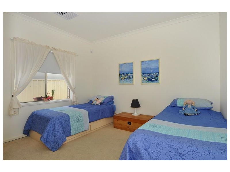 56 Wentworth Parade, Hindmarsh Island SA 5214