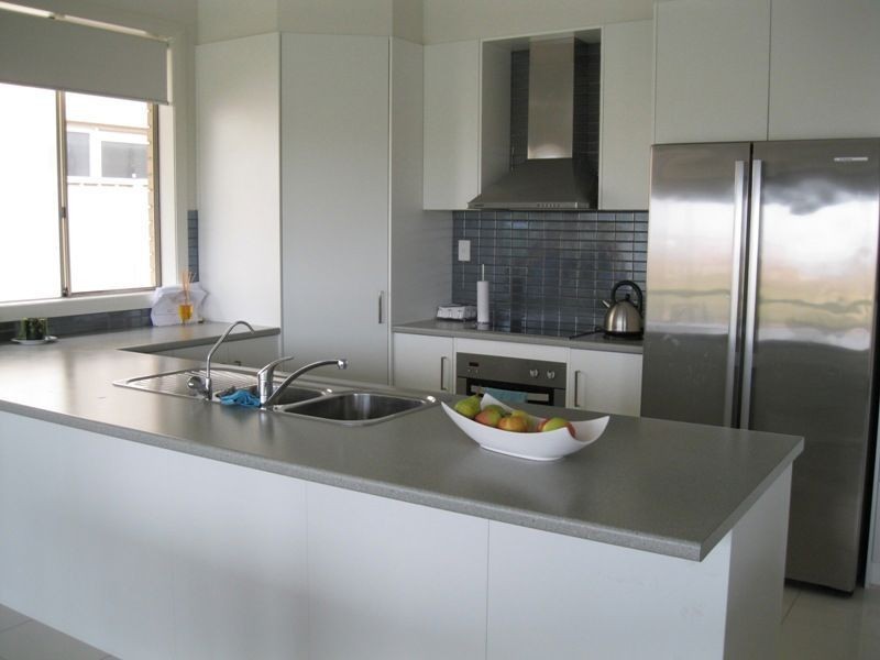 11 Blanche Parade, Hindmarsh Island SA 5214