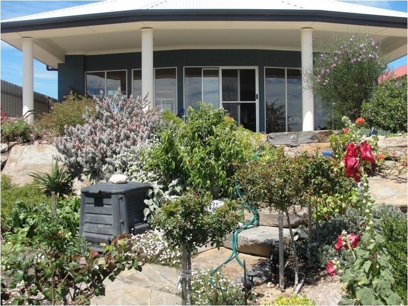 18 Britannia Parade, Hindmarsh Island SA 5214