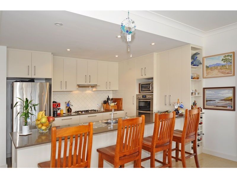 18 Britannia Parade, Hindmarsh Island SA 5214