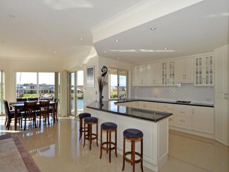 46 Prince Alfred Parade, Hindmarsh Island SA 5214