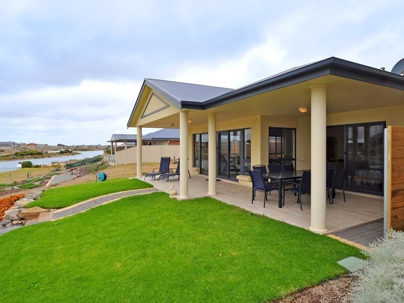 76 Britannia Parade, Hindmarsh Island SA 5214