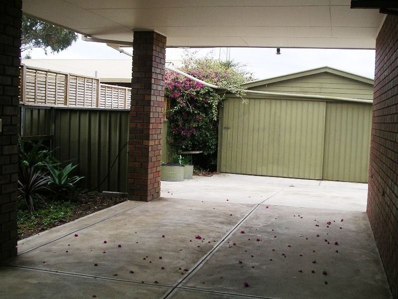51 Renown Avenue, Victor Harbor SA 5211