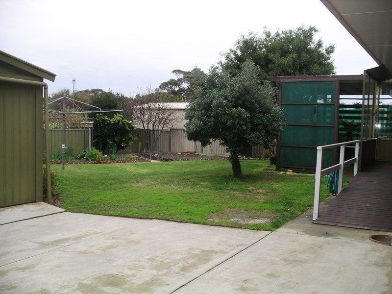 51 Renown Avenue, Victor Harbor SA 5211