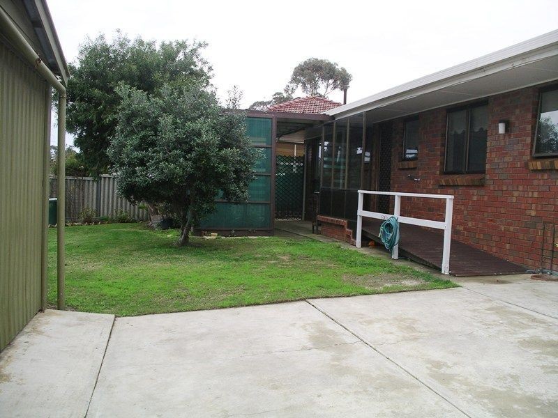 51 Renown Avenue, Victor Harbor SA 5211