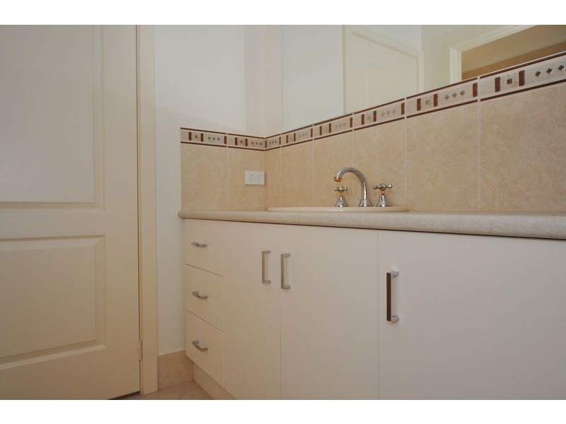 6 Jolly Street, Hindmarsh Island SA 5214