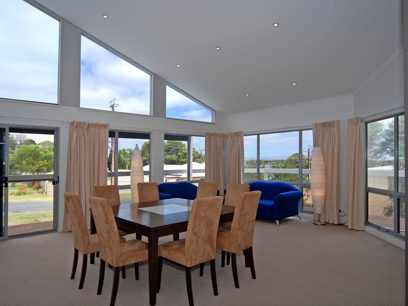 4 Price Street, Hindmarsh Island SA 5214