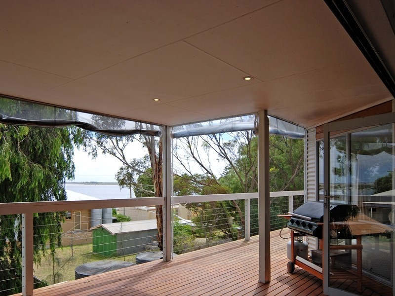 4 Price Street, Hindmarsh Island SA 5214