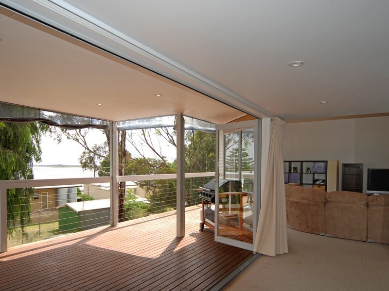 4 Price Street, Hindmarsh Island SA 5214