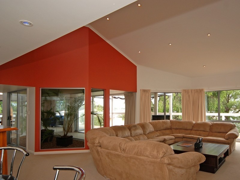 4 Price Street, Hindmarsh Island SA 5214