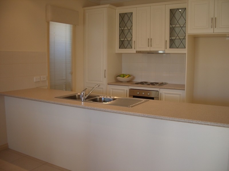 27 Seaview Road, Victor Harbor SA 5211