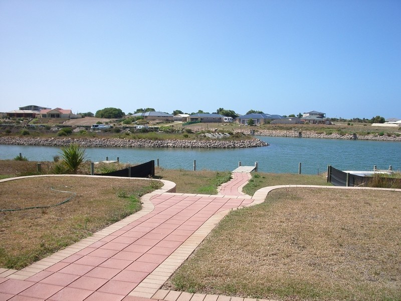 61 Wentworth Parade, Hindmarsh Island SA 5214