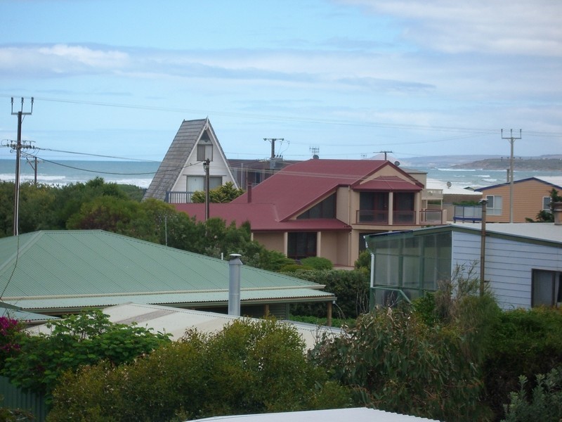 17 Hero Avenue, Middleton SA 5213