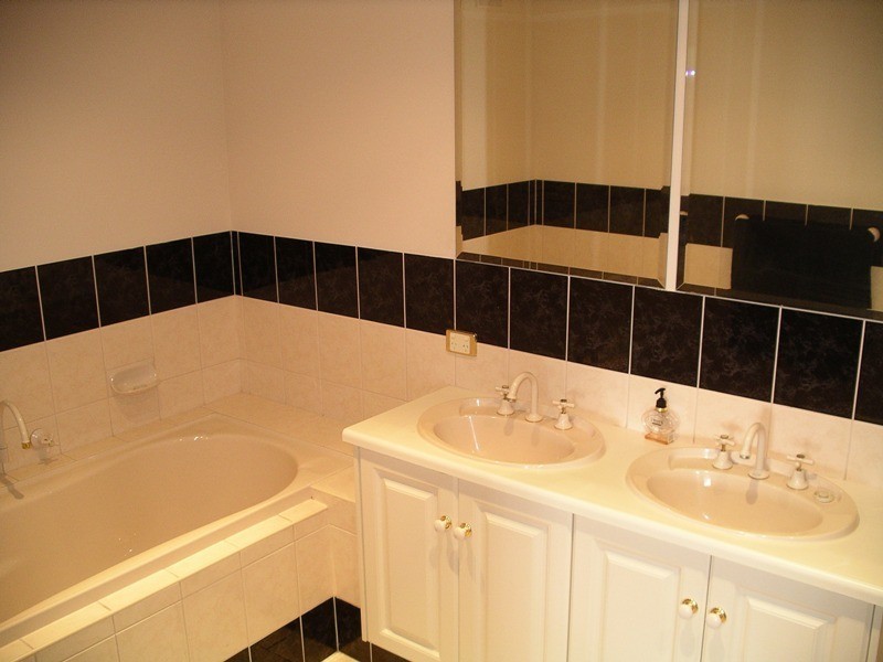 114 Excelsior Parade, Hindmarsh Island SA 5214