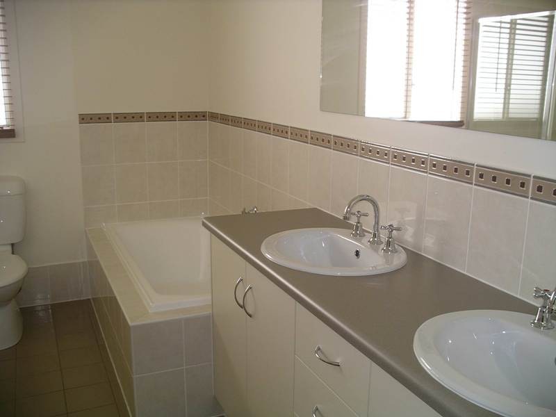 6 Moore Street, Goolwa SA 5214