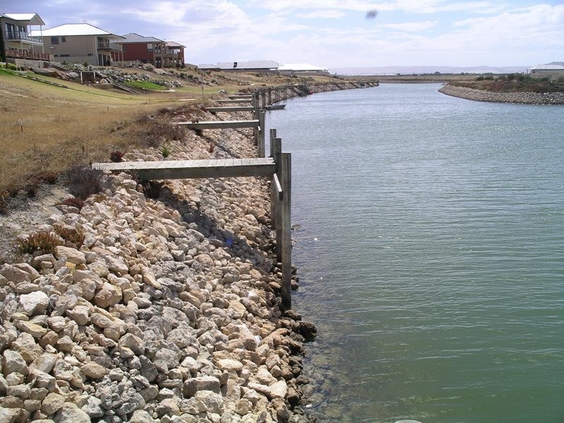 22 & 24 Britannia Parade, Hindmarsh Island SA 5214