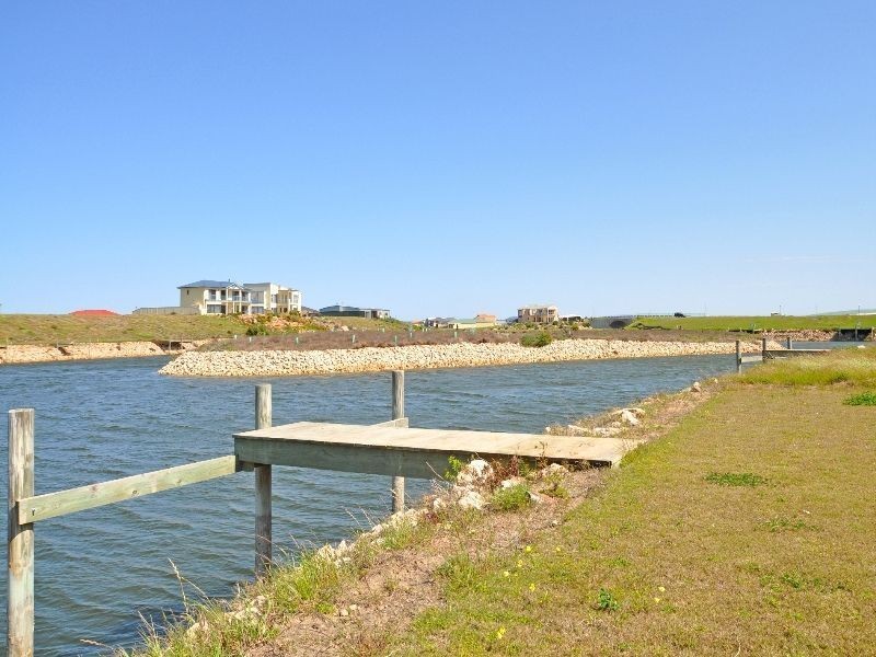 111 Blanche Parade, Hindmarsh Island SA 5214