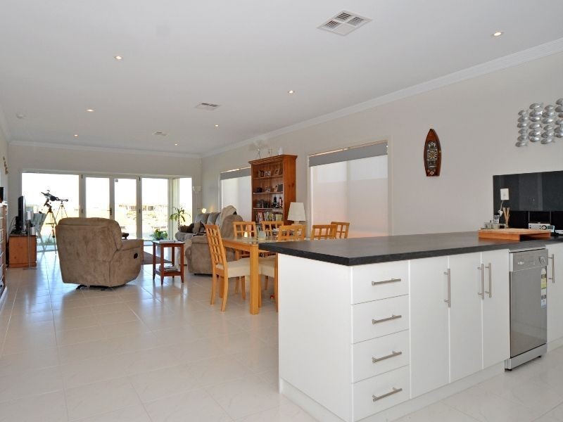 111 Blanche Parade, Hindmarsh Island SA 5214