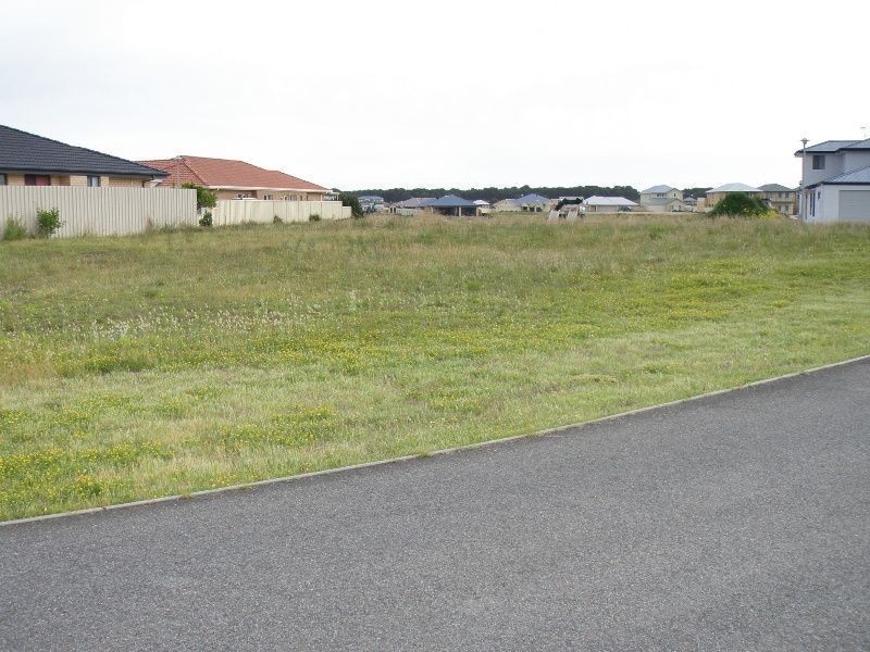 7 Prince Alfred Parade, Hindmarsh Island SA 5214