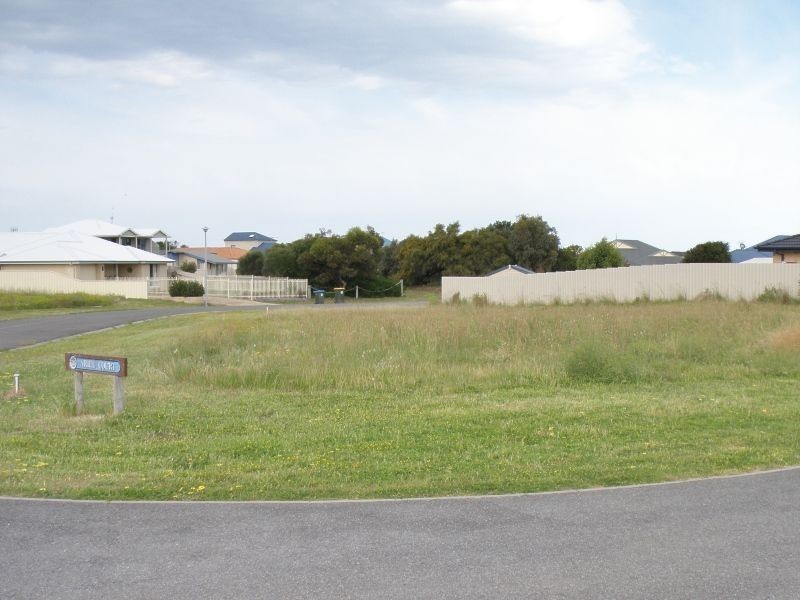 7 Prince Alfred Parade, Hindmarsh Island SA 5214