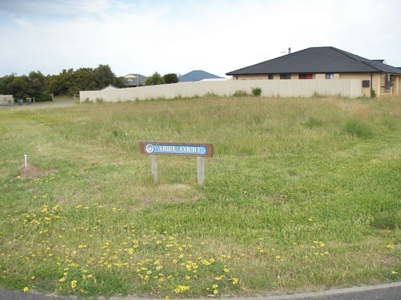 7 Prince Alfred Parade, Hindmarsh Island SA 5214