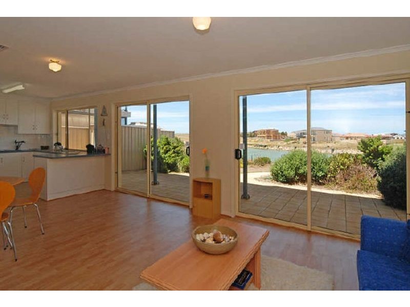23 Britannia Parade, Hindmarsh Island SA 5214
