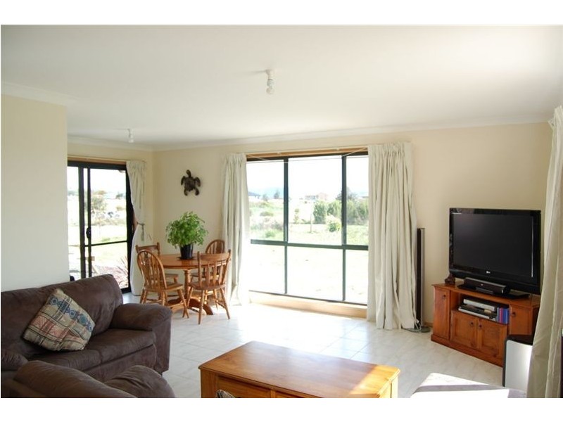 120 North Street, George Town TAS 7253