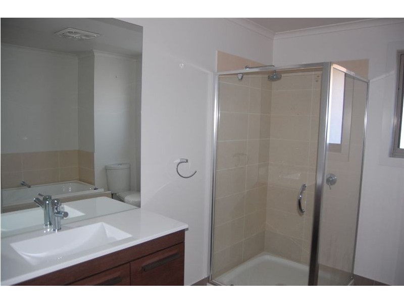 2/38 white street, George Town TAS 7253