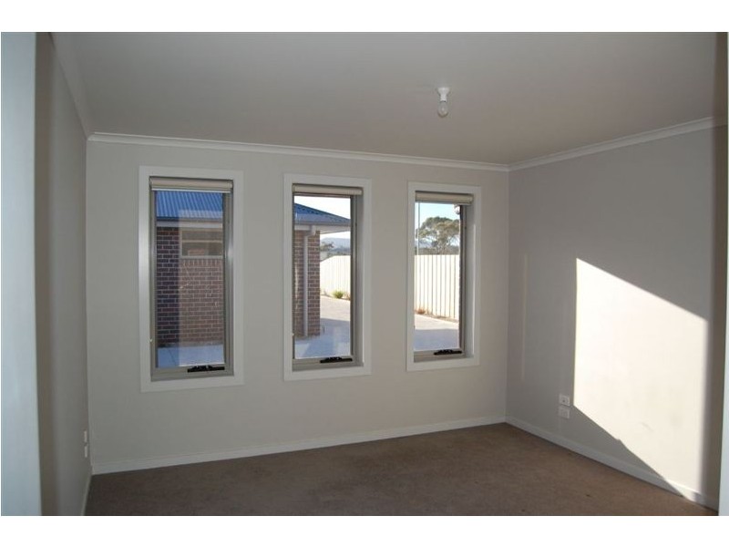 2/38 white street, George Town TAS 7253
