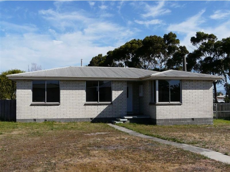 12 Roberts Avenue, George Town TAS 7253