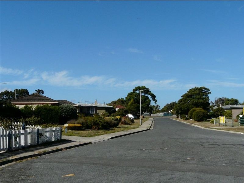 12 Roberts Avenue, George Town TAS 7253