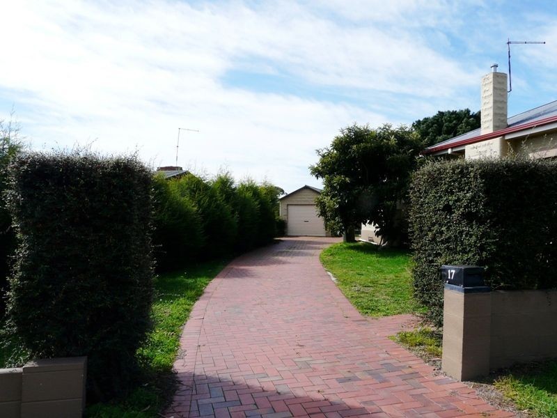17 Main Road, George Town TAS 7253