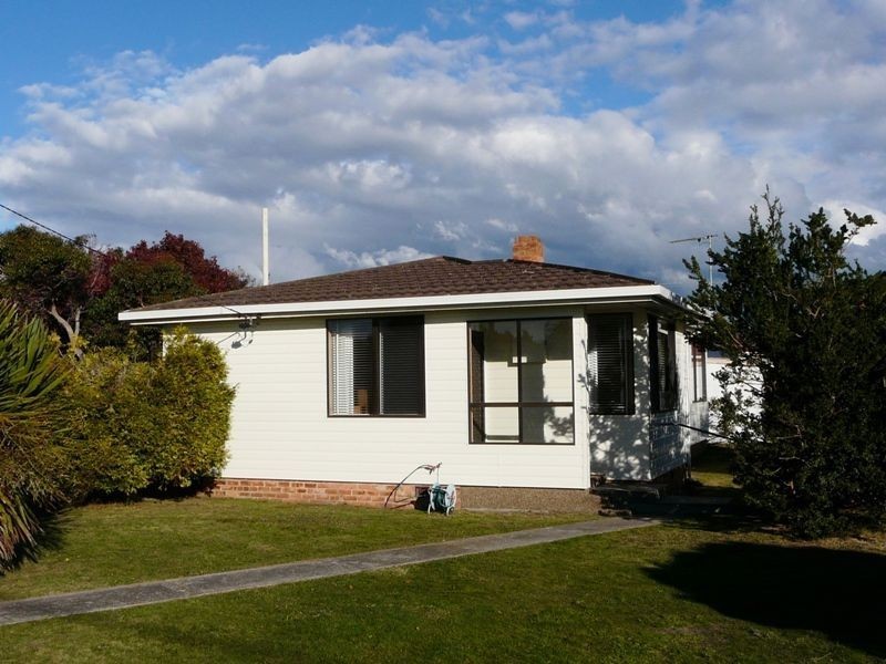 9 Harris Crescent, George Town TAS 7253